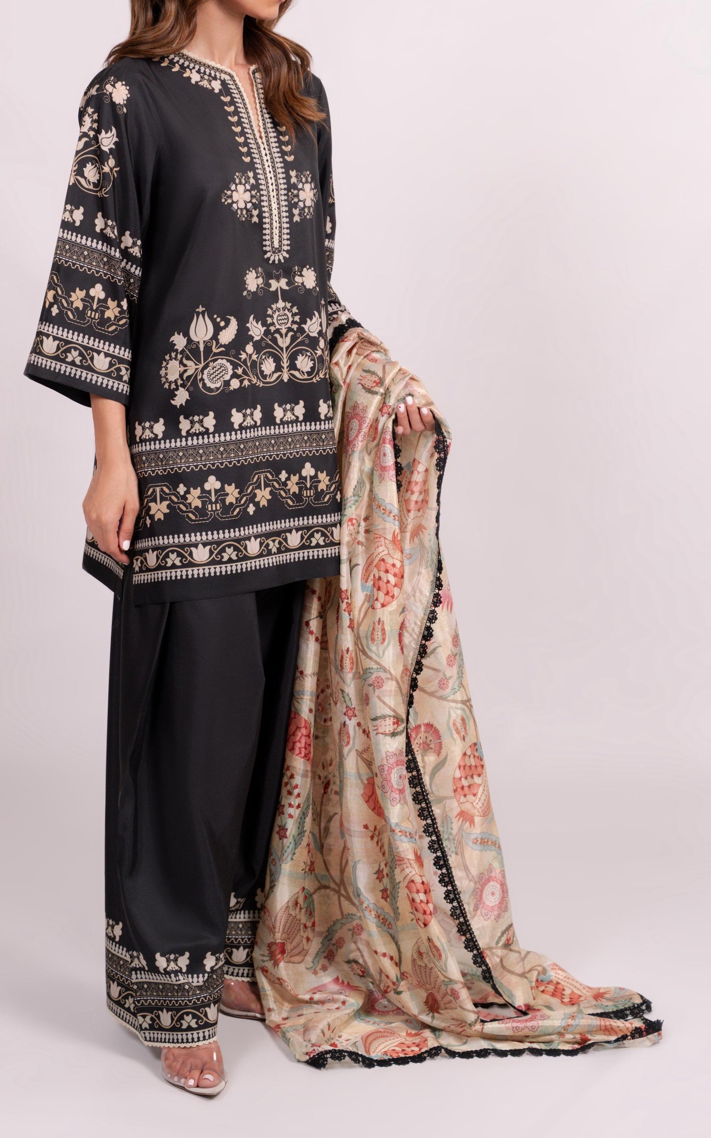 Co-Ord Set Dove Black Elegance