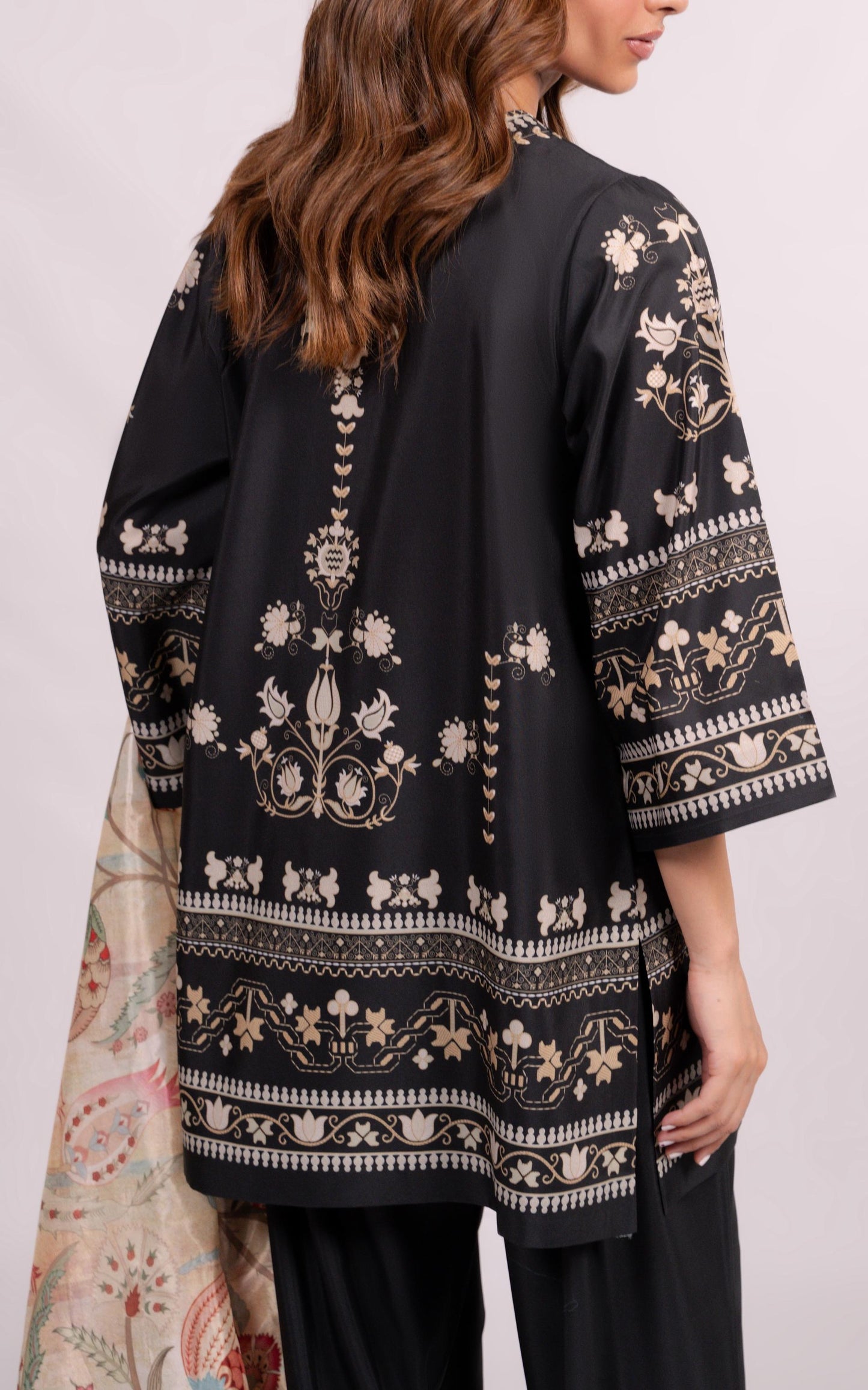 Co-Ord Set Dove Black Elegance
