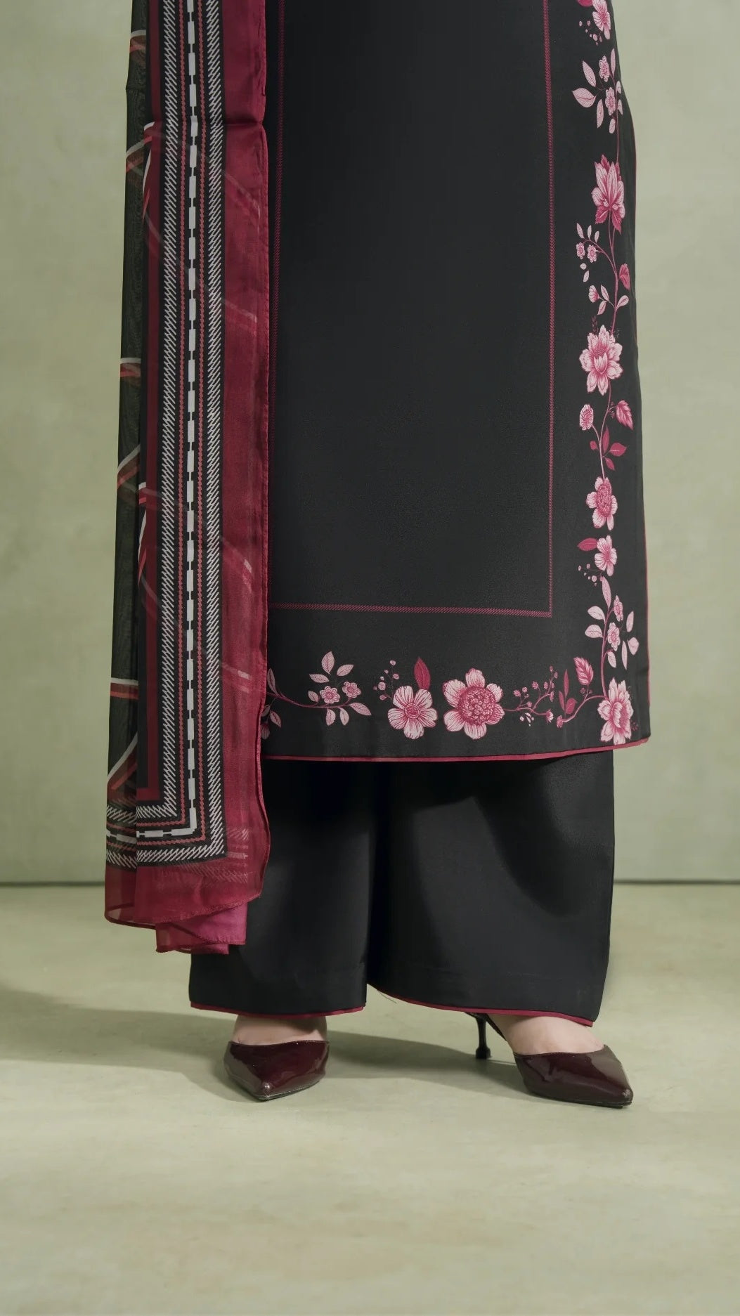 Noir Rose Kaftan