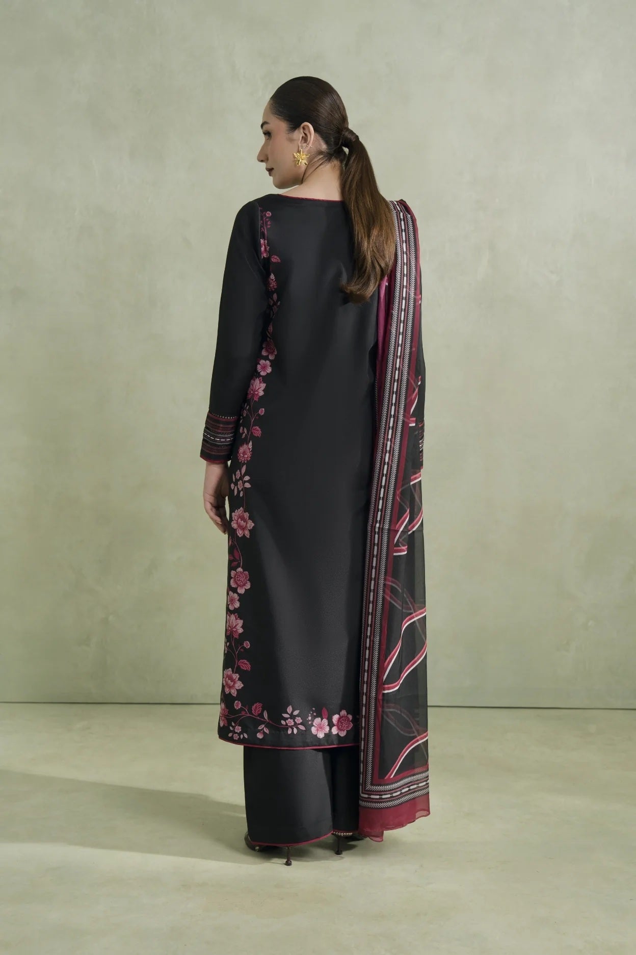Noir Rose Kaftan